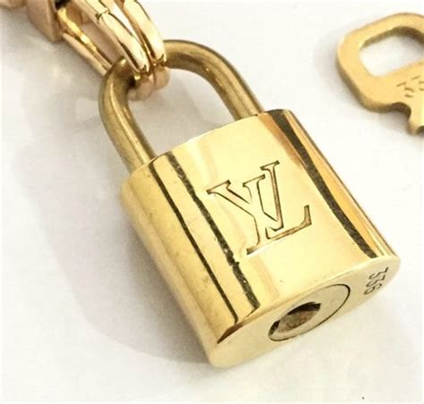 louis vuitton padlock kopen|louis vuitton lock 3220.